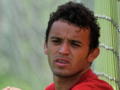 Полузащитник футбольного клуба Локомотив