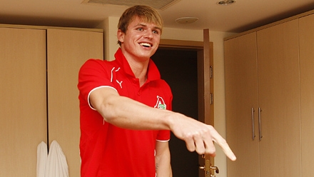 Сегодня полузащитнику «Локомотива» Дмитр