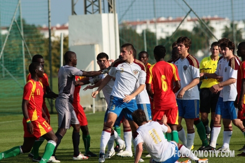 Защитник молодёжной сборной России Тарас