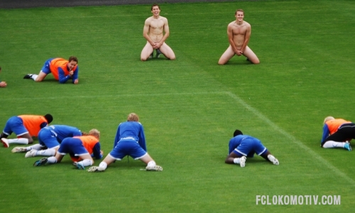 Позитив. "Проиграл пари? Тренируйся голым" Позитив. "Проиграл пари? Тренируйся голым"