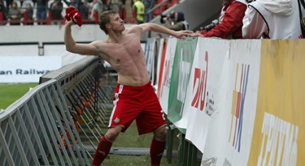 Дюрица станет официантом бара "Локо" перед матчем с "Динамо" Дюрица станет официантом бара "Локо" перед матчем с "Динамо"