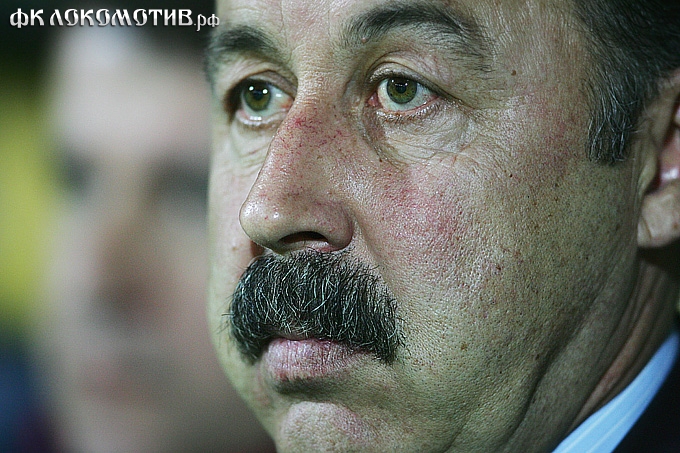 Первый выход в свет