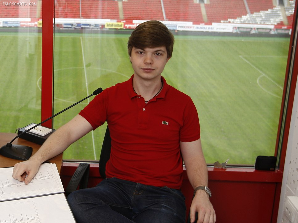 На матче Россия – Румыния будет работать диктор «Локомотива» На матче Россия – Румыния будет работать диктор «Локомотива»