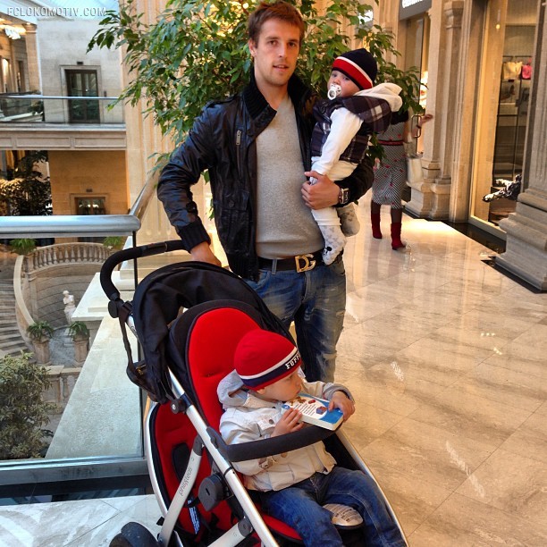 Отцы и дети. Футболисты премьер-лиги со своими детьми