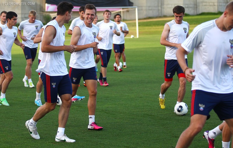 Молодежная сборная России готовится к матчу против Голландии