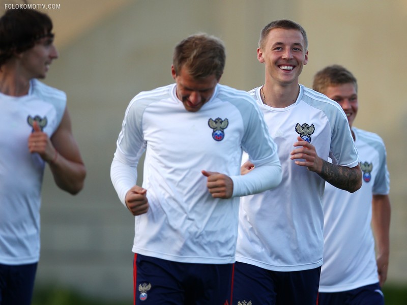 Молодежная сборная России готовится к матчу против Голландии