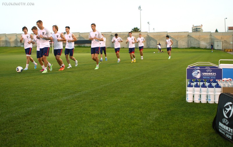 Молодежная сборная России готовится к матчу против Голландии