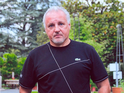 Владимир Абрамов: "За последние лет 10 в Питере только «Локомотив» смог играть с «Зенитом» вдесятером на равных" Владимир Абрамов: "За последние лет 10 в Питере только «Локомотив» смог играть с «Зенитом» вдесятером на равных"