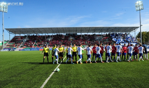 Нам стройка и жить помогает…