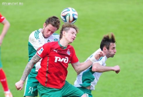 Лидеры чемпионской гонки одержали важные