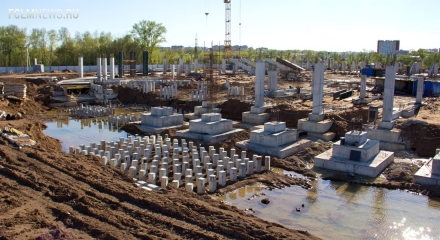 Нам стройка и жить помогает…