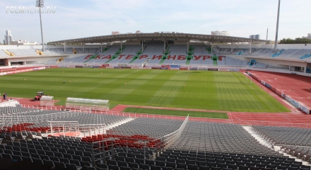 Нам стройка и жить помогает…