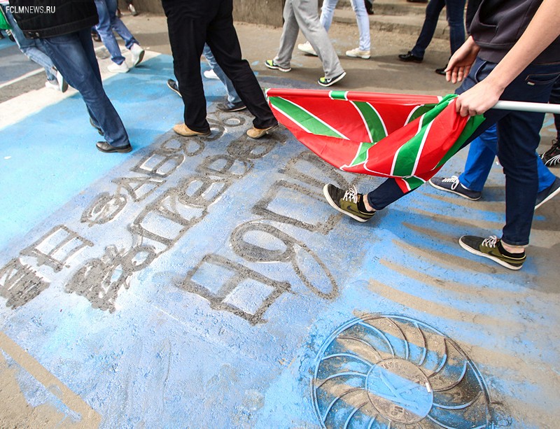 Перформанс «Локо», Бубнов и Тарасов на трибуне