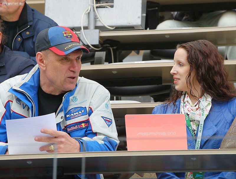 Перформанс «Локо», Бубнов и Тарасов на трибуне