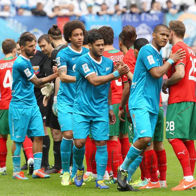 Перформанс «Локо», Бубнов и Тарасов на трибуне