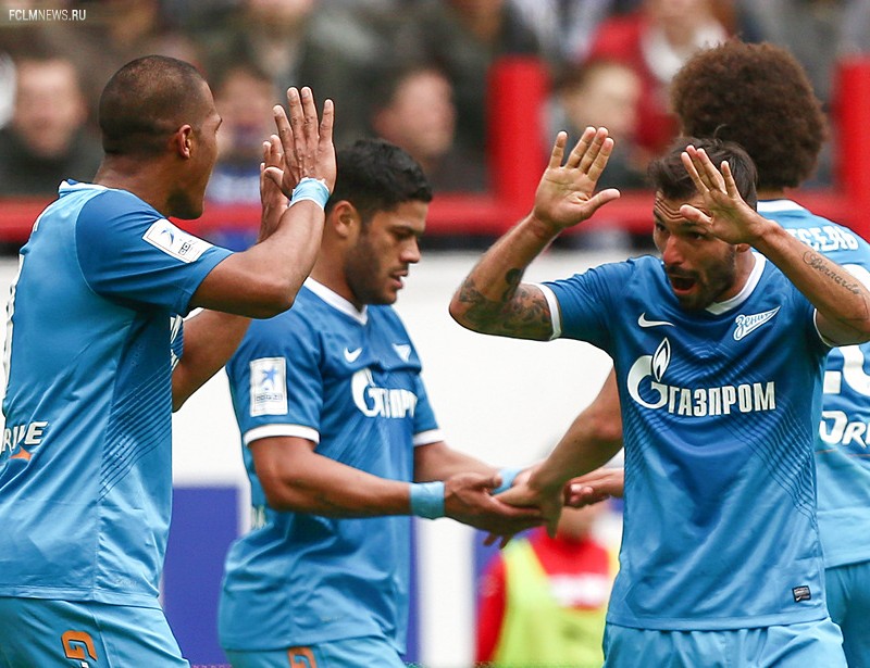 Перформанс «Локо», Бубнов и Тарасов на трибуне