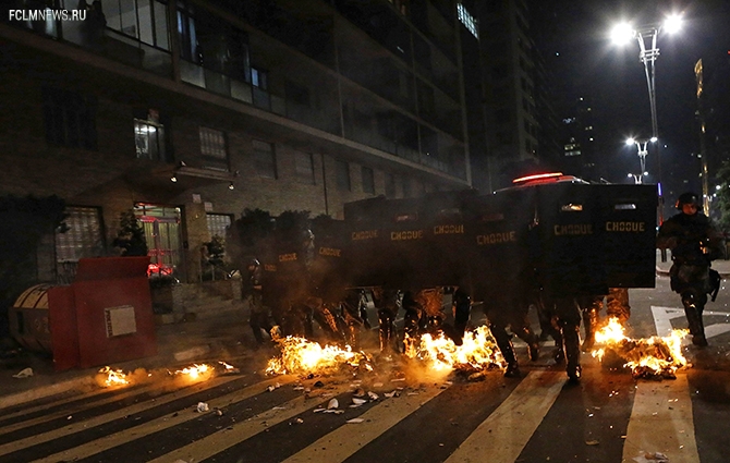 Как Бразилия протестует против чемпионата мира