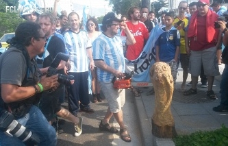 Полиция Куябы не даст российским болельщикам пронести петарды на матч с Южной Кореей