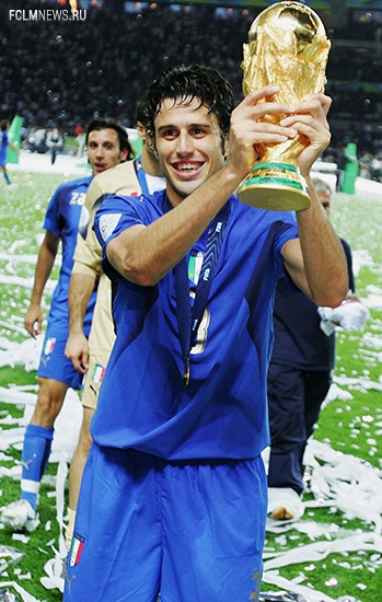 17 футбольных знаменитостей, которых невозможно узнать