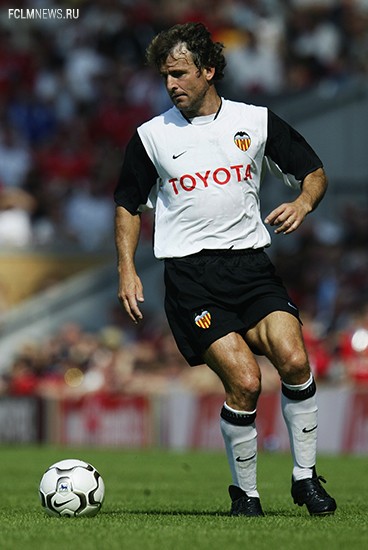 17 футбольных знаменитостей, которых невозможно узнать