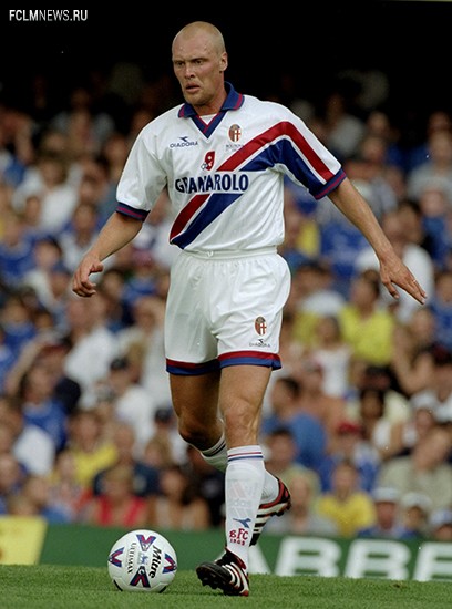 17 футбольных знаменитостей, которых невозможно узнать