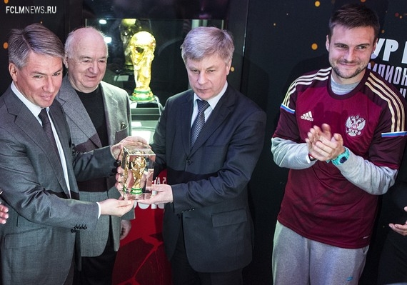 «Россия не должна наслаждаться престижем от проведения ЧМ»? «Россия не должна наслаждаться престижем от проведения ЧМ»?