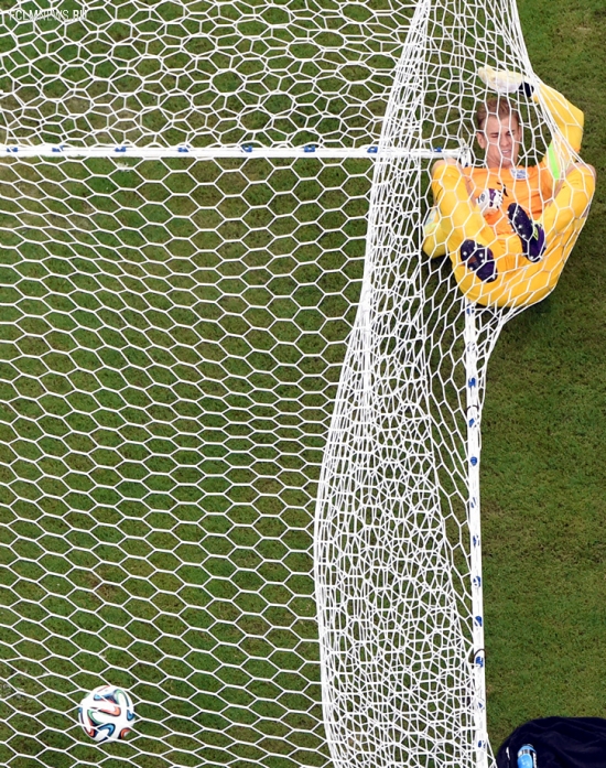 Снимите это немедленно! Самые забавные моменты ЧМ-2014