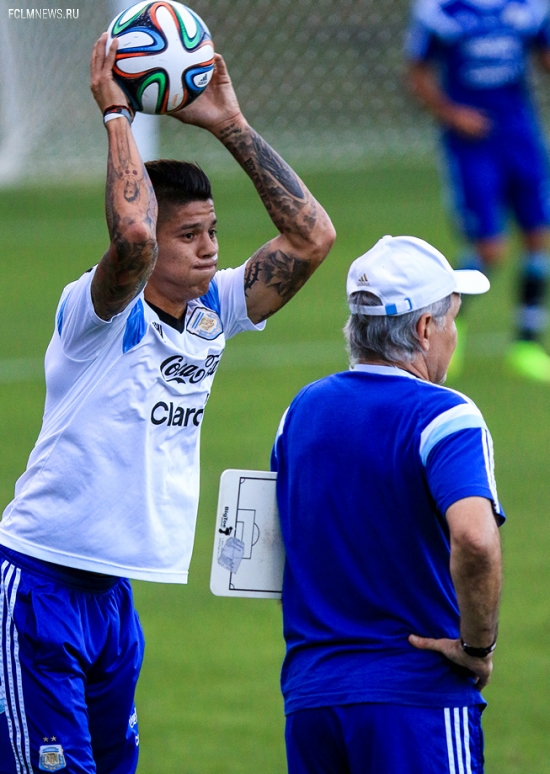 Снимите это немедленно! Самые забавные моменты ЧМ-2014