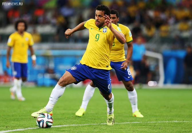 Хави, Джеррард и еще 8 игроков, ушедших из сборной после ЧМ-2014