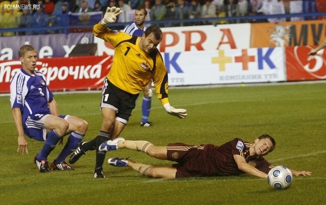 В отборочном цикле ЧМ-2010 россияне в домашнем матче победили "карлика" со счетом 3:0. Фото - Александр ФЕДОРОВ, "СЭ"