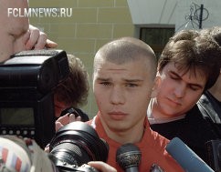 2002 год. Полузащитник сборной команды России по футболу Марат Измайлов.