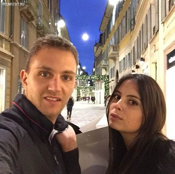 Защитник «Зенита» пока находится в родной стране, ездит по Милану.