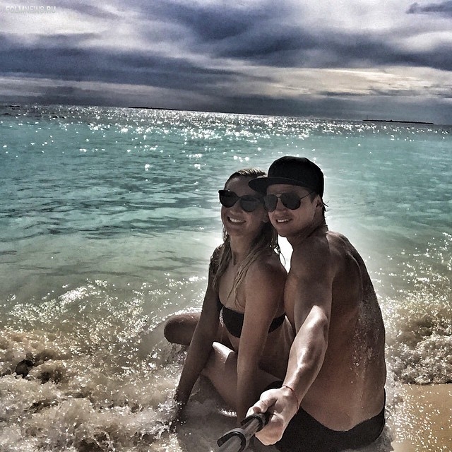 Пока рубль падает. Как отдыхают футболисты