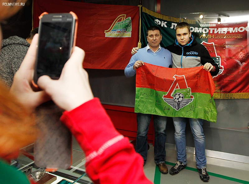 Встреча Евгения Харлачева с болельщиками Встреча Евгения Харлачева с болельщиками