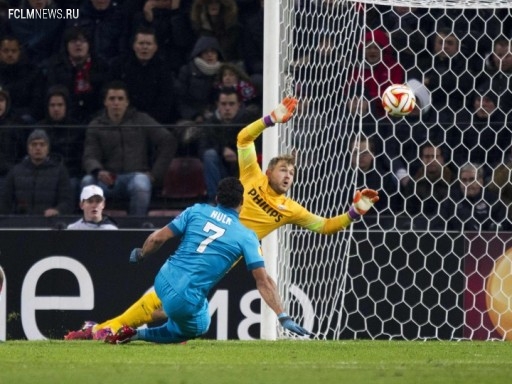 Гол Халка принёс «Зениту» победу над ПСВ в Эйндховене