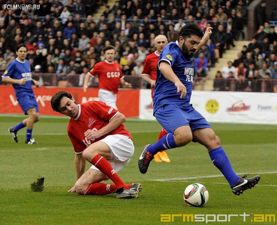 Сборная СССР сыграла вничью со Сборной Мира (фото)