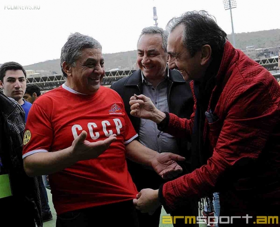 Сборная СССР сыграла вничью со Сборной Мира (фото)