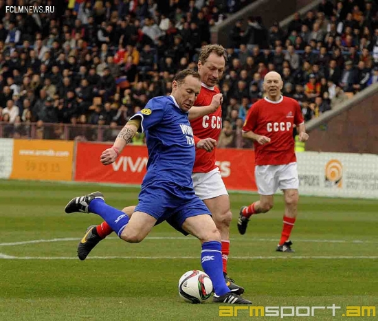 Сборная СССР сыграла вничью со Сборной Мира (фото)