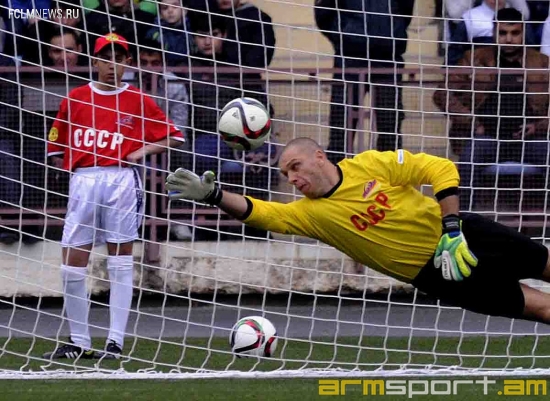 Сборная СССР сыграла вничью со Сборной Мира (фото)