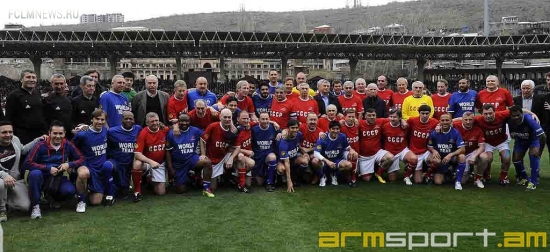 Сборная СССР сыграла вничью со Сборной Мира (фото)