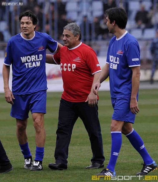 Сборная СССР сыграла вничью со Сборной Мира (фото)