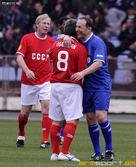 Сборная СССР сыграла вничью со Сборной Мира (фото)