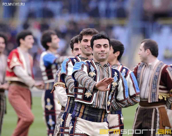 Сборная СССР сыграла вничью со Сборной Мира (фото)