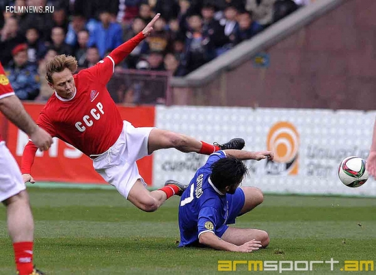 Сборная СССР сыграла вничью со Сборной Мира (фото)