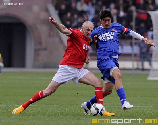 Сборная СССР сыграла вничью со Сборной Мира (фото)