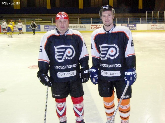 Мяч и шайба. Футболисты, которые играют в хоккей