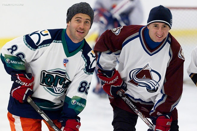 Мяч и шайба. Футболисты, которые играют в хоккей