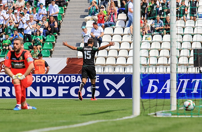 Фотообзор лучших моментов 29-го тура Премьер-Лиги.