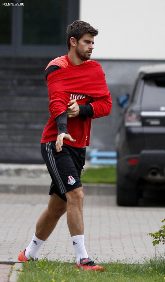  Матрёшка Чорлуки, пронзительный взгляд Майкона и силач Галаджан. Фото тренировки