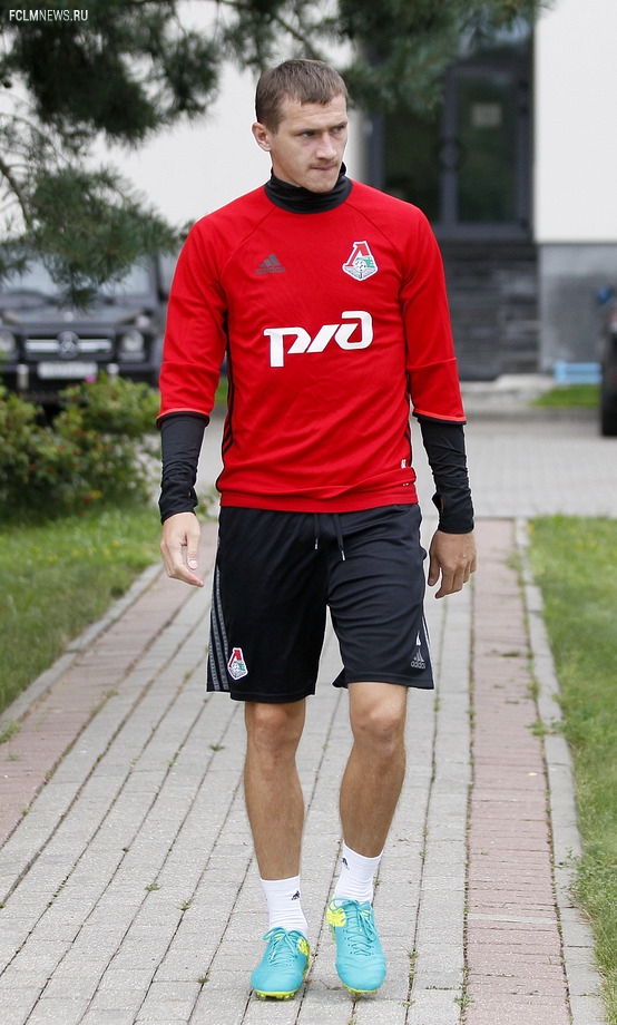  Матрёшка Чорлуки, пронзительный взгляд Майкона и силач Галаджан. Фото тренировки